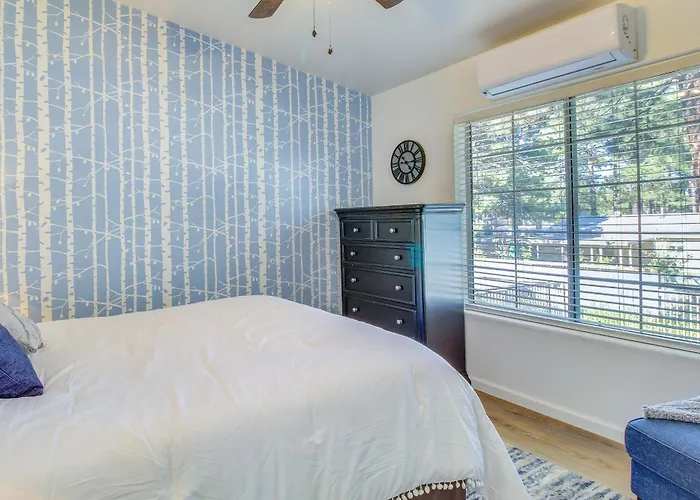 Walk To Park: Family-friendly Show Holiday home *